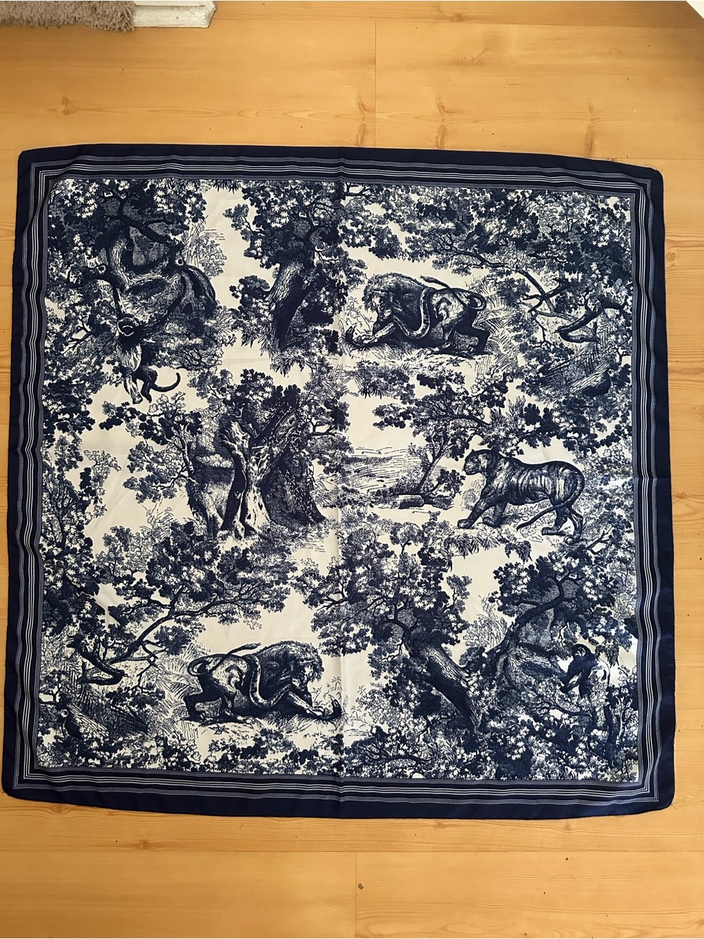 Jungle Motif Scarf with Detailed Wild Ani